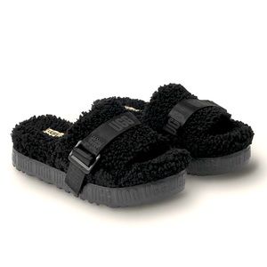 UGG Women's Fluffita Flatform Slippers Sandals Size 7 NWT- NIB